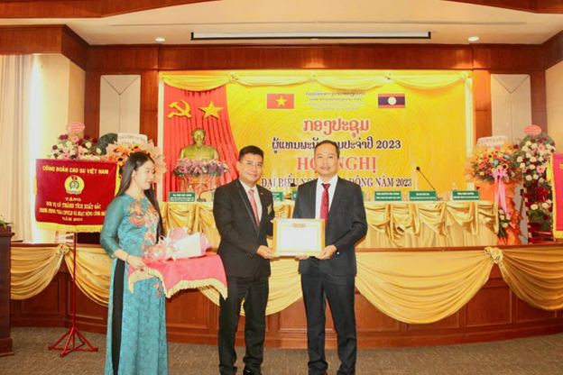 cao su việt l&agrave;o