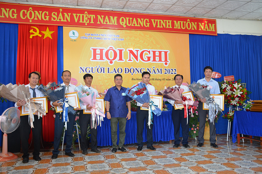 cao su việt l&agrave;o